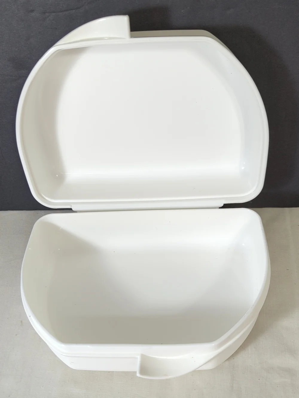 Tupperware Hello Kitty White, Red and Pink Floral Luncher Rare